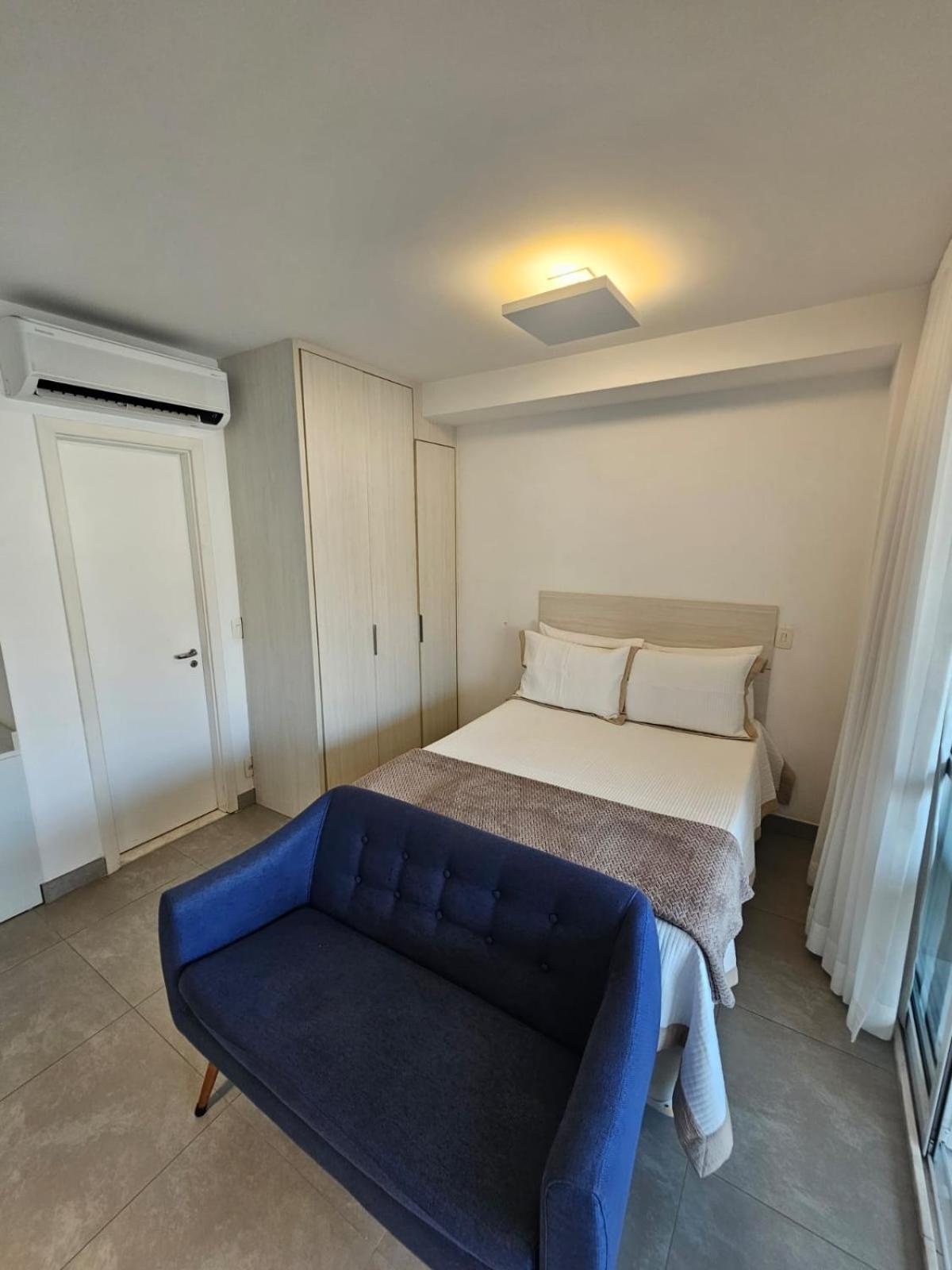 Espacoso Com Varanda - Brooklin Apartamento *