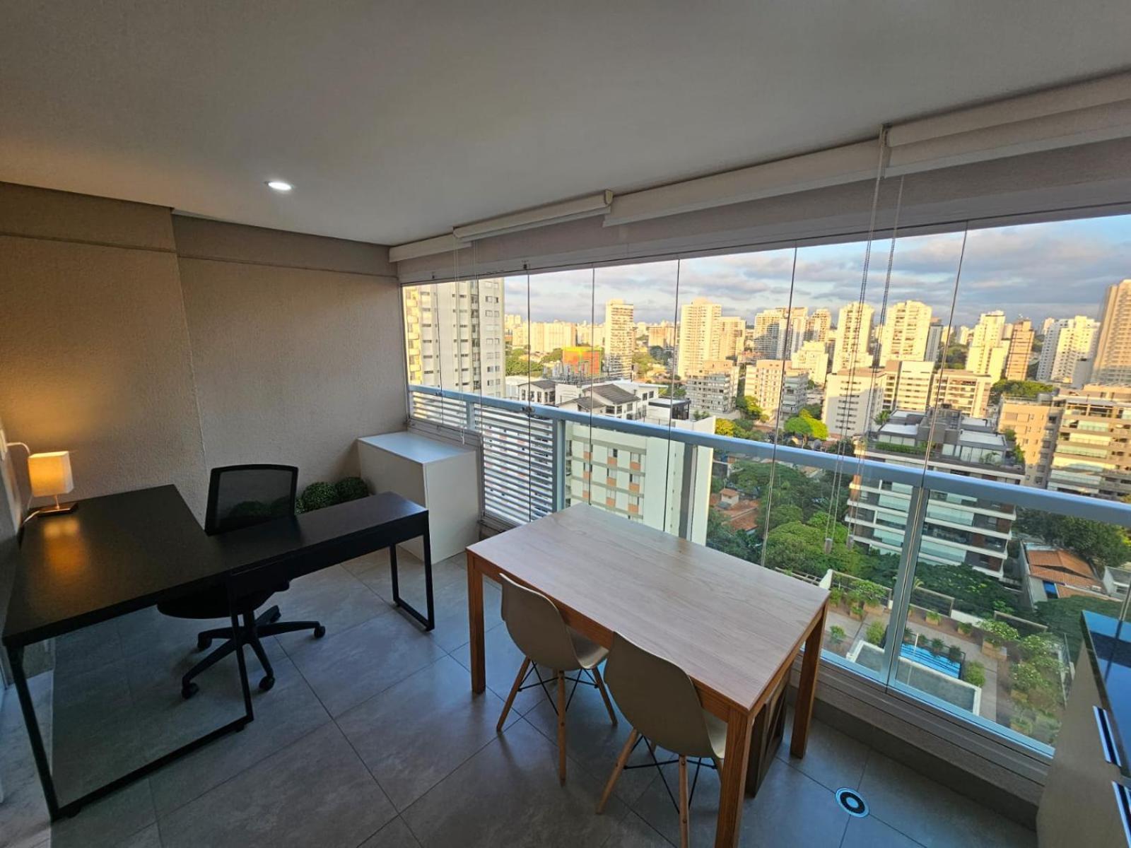 Espacoso Com Varanda - Brooklin Apartment